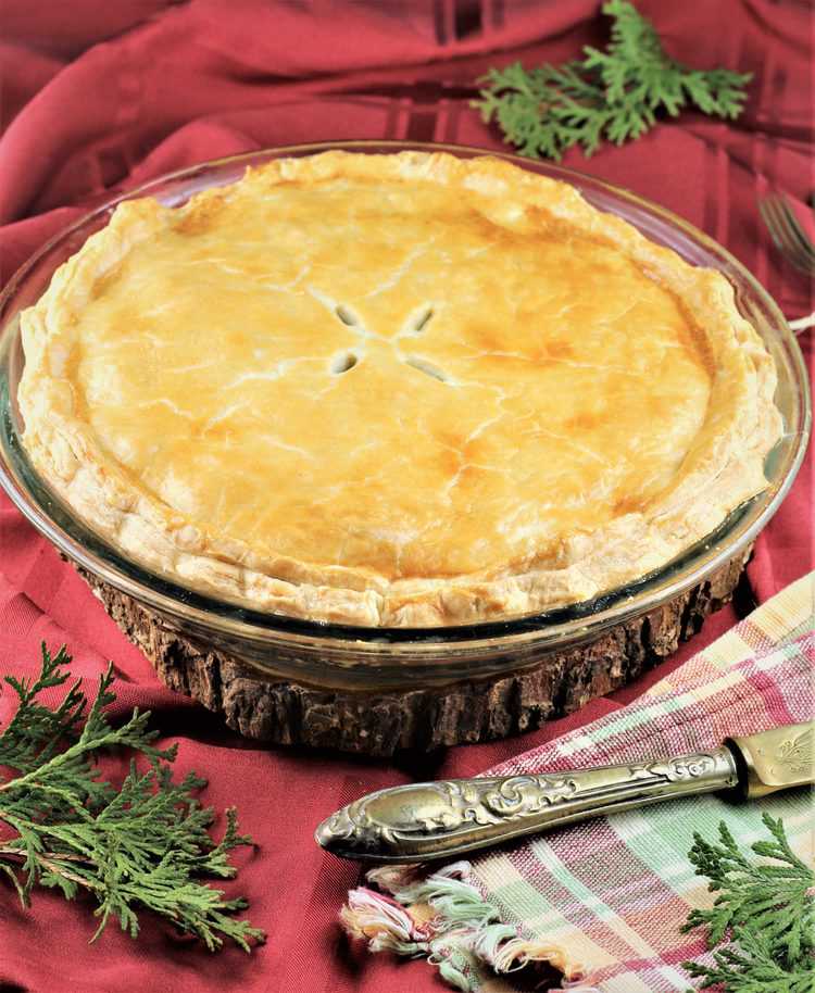 Tourtière (Traditional French Canadian Meat Pie) - Mangia Bedda